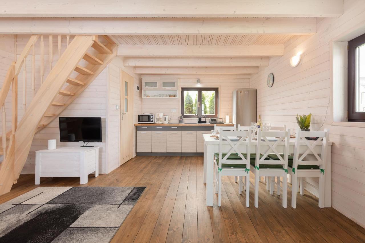 Strzezenice Domek Wakacyjny By Noclegi Renters Esterno foto
